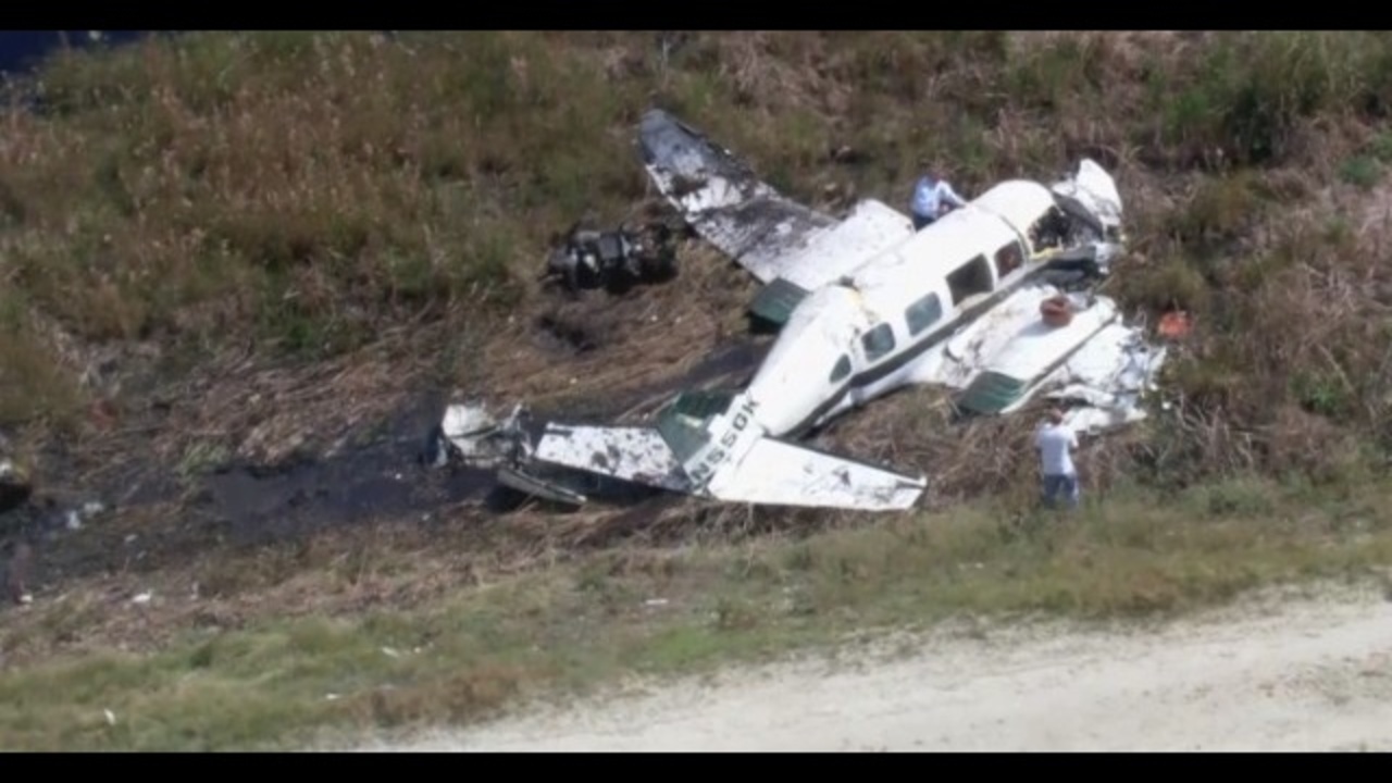 3 survive Everglades plane crash
