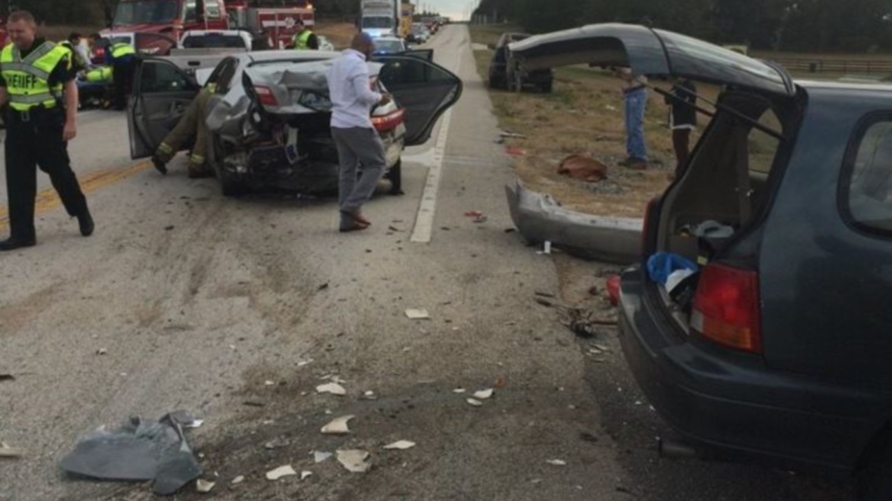 1 injured in 4car crash in Lake County