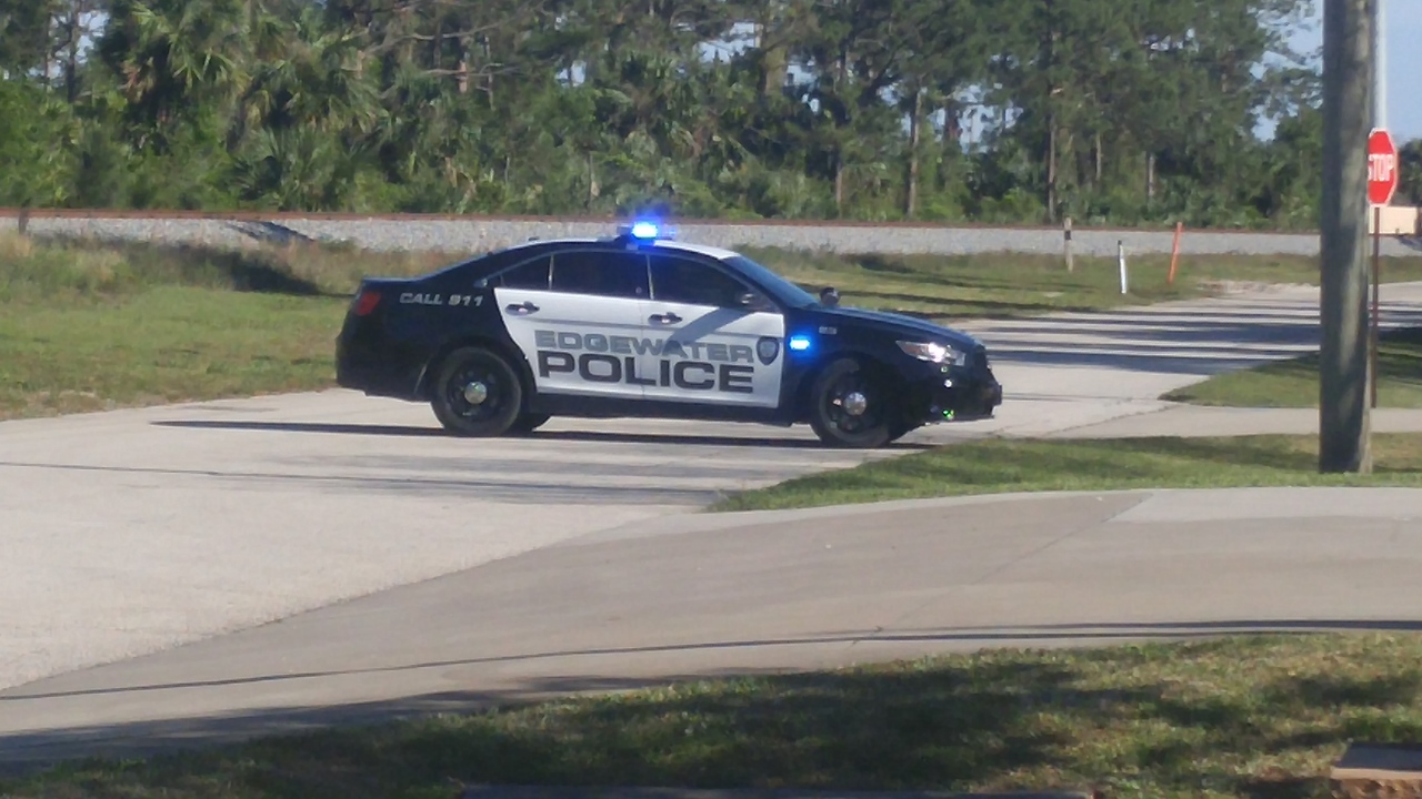 Edgewater police investigate shooting