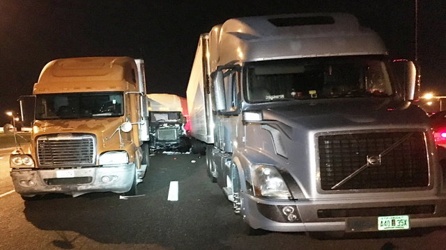 Fatal crash shuts down I-75 southbound in Marion County