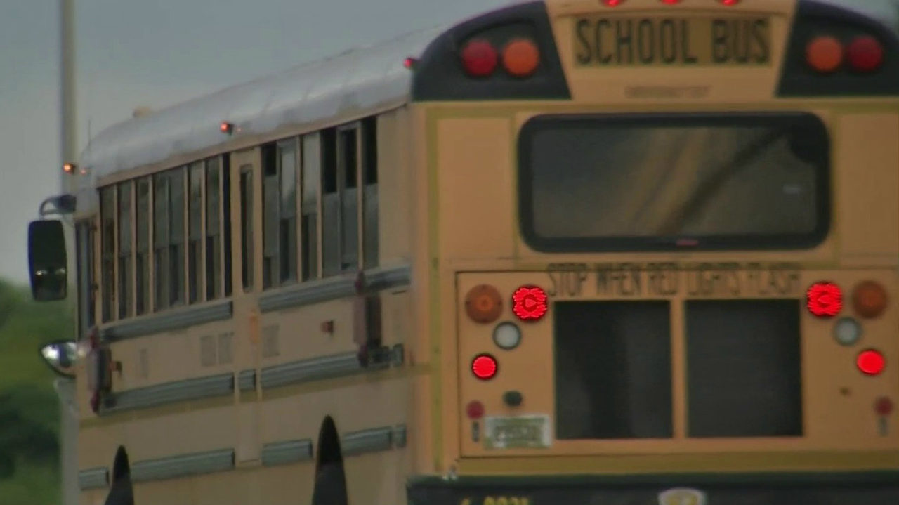 Sex in school bus picture Sex in school bus picture