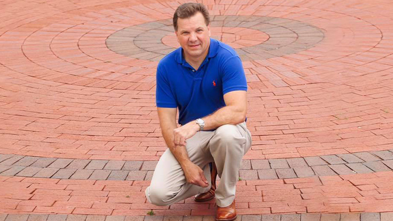 lakeland-city-commissioner-fatally-shoots-customer-at-store
