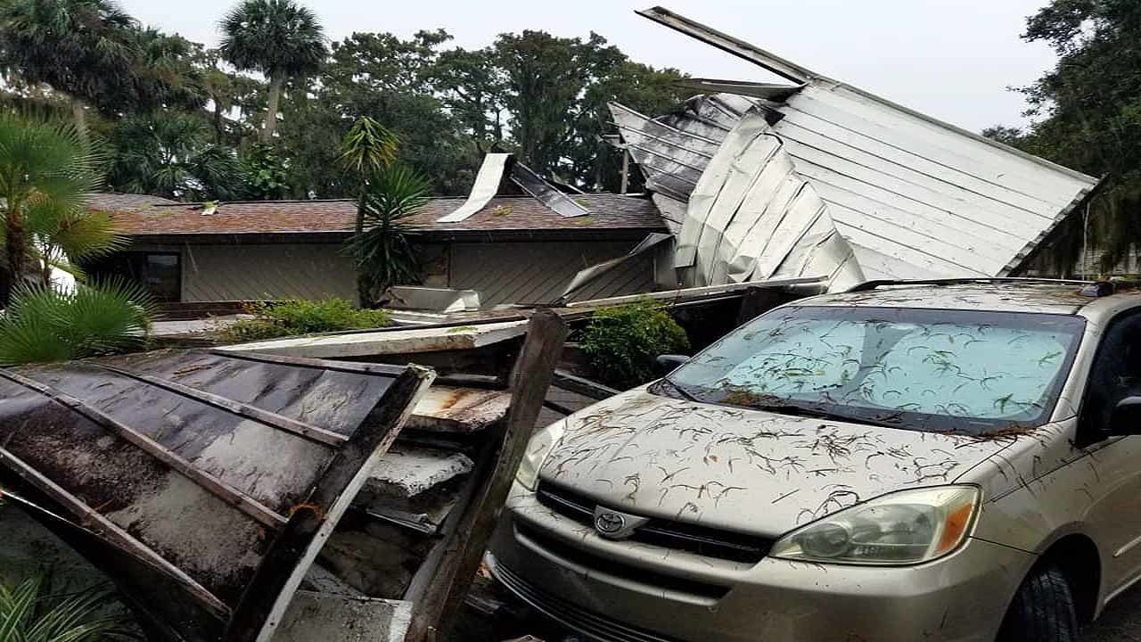 WATCH News 6 Now Possible tornadoes damage Florida homes;...