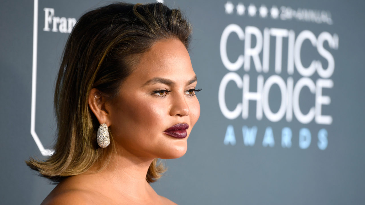 Chrissy Teigen reveals she has '40 DD boobs' on FABlife show