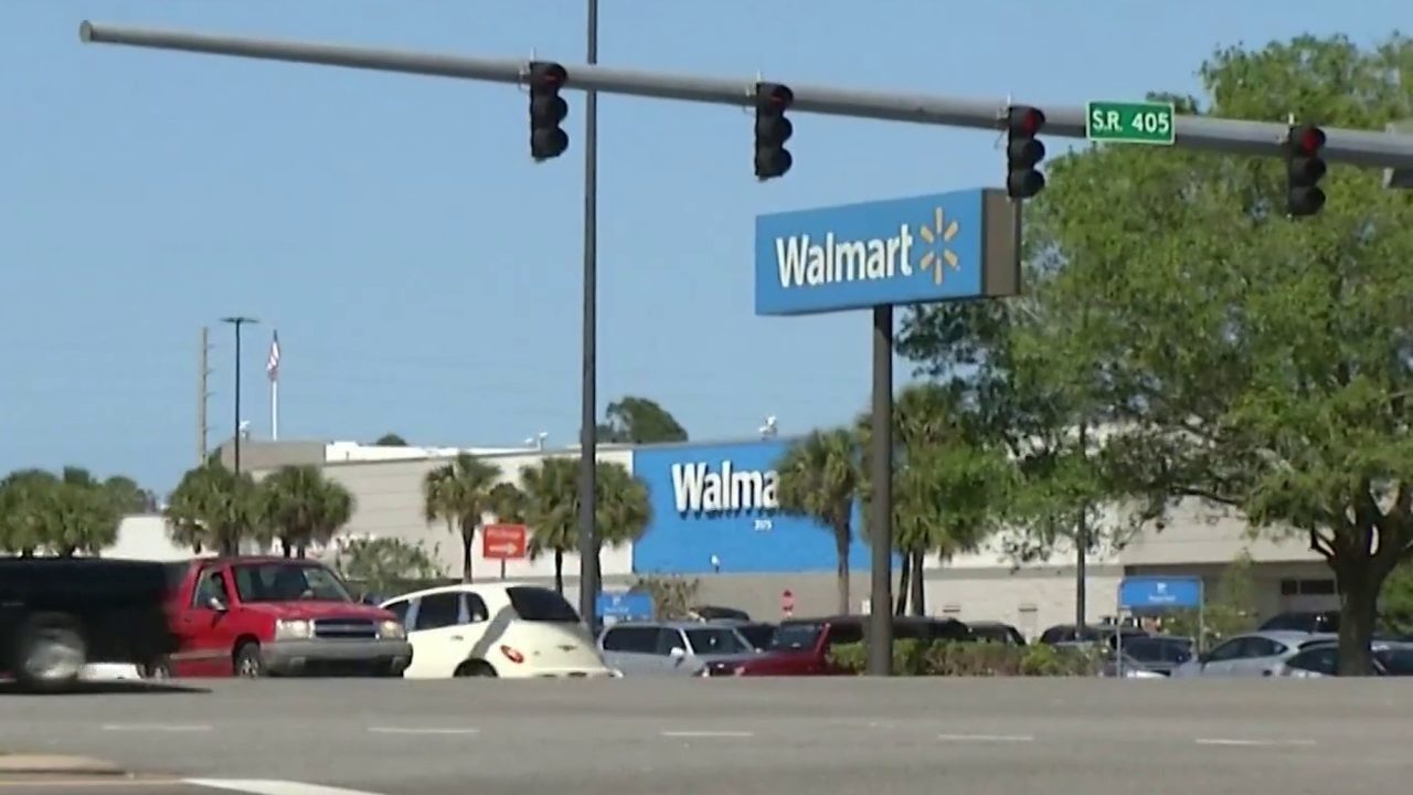 Walmart shopper banned for stealing sues store and manager